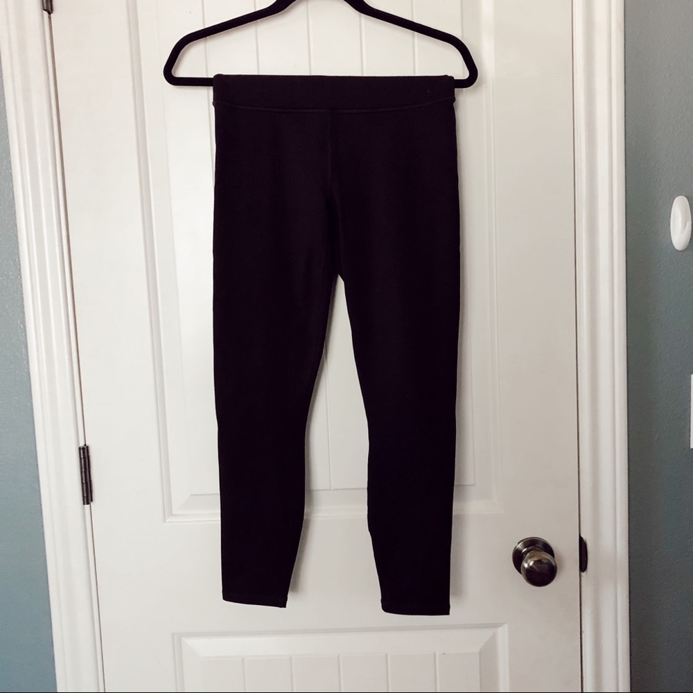 fabletics black powerhold 7/8 leggings